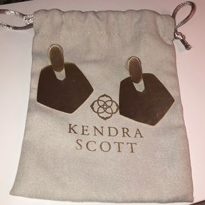 Kendra Scott earring